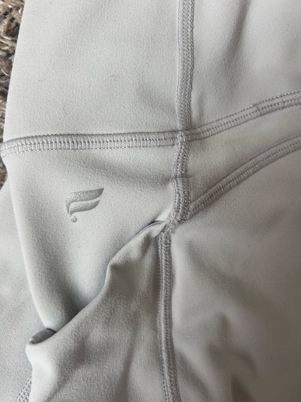 Fabletics PureLuxe Soft Light Gray 7/8 Legging with Twisted Ankle Cutout Small - Picture 5 of 8